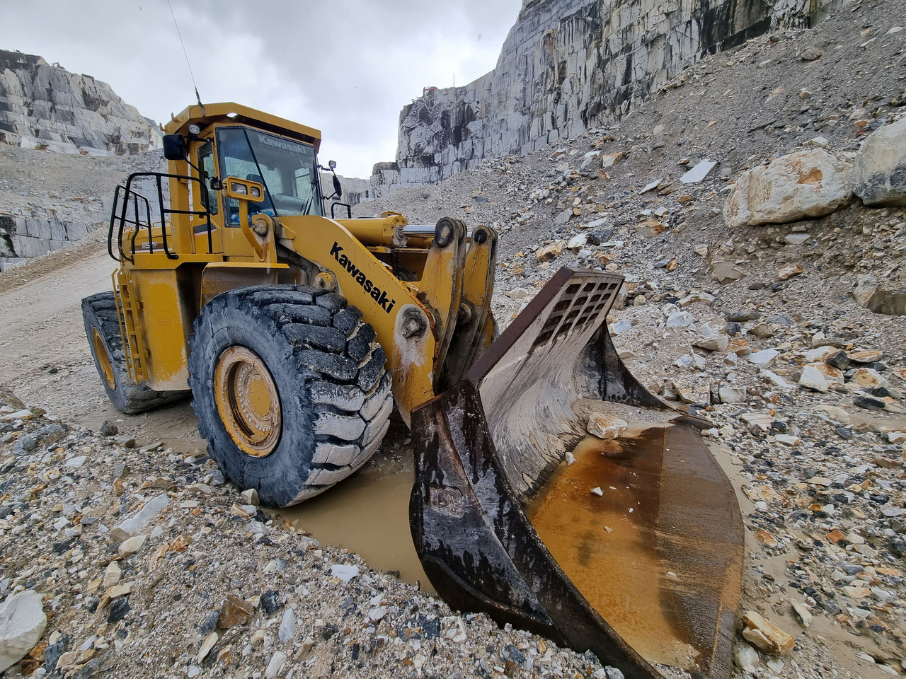 KAWASAKI 115ZV-2 - Cargadora de ruedas: foto 2 KAWASAKI 115ZV-2 - Cargadora de ruedas: foto 2