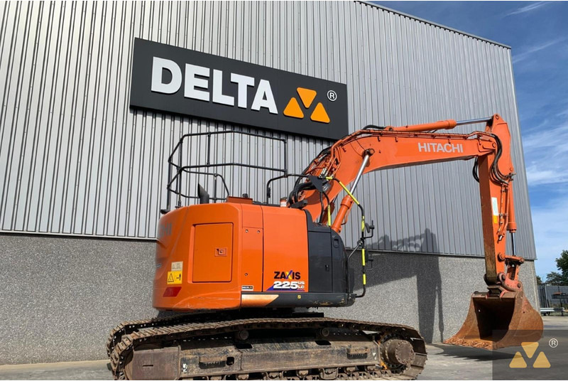 Hitachi ZX225USLC-6 - Excavadora de cadenas: foto 5 Hitachi ZX225USLC-6 - Excavadora de cadenas: foto 5
