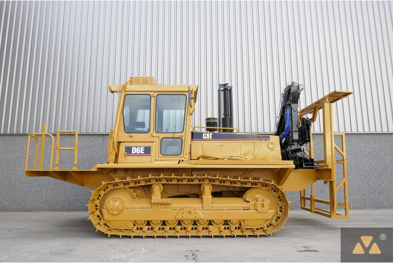 Caterpillar D6E Welding Tractor - Maquinaria de construcción: foto 2 Caterpillar D6E Welding Tractor - Maquinaria de construcción: foto 2