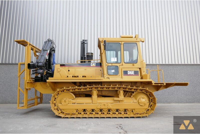 Caterpillar D6E Welding Tractor - Maquinaria de construcción: foto 1 Caterpillar D6E Welding Tractor - Maquinaria de construcción: foto 1