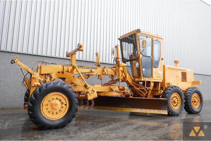 Mitsubishi MG300 - Grader: foto 4 Mitsubishi MG300 - Grader: foto 4