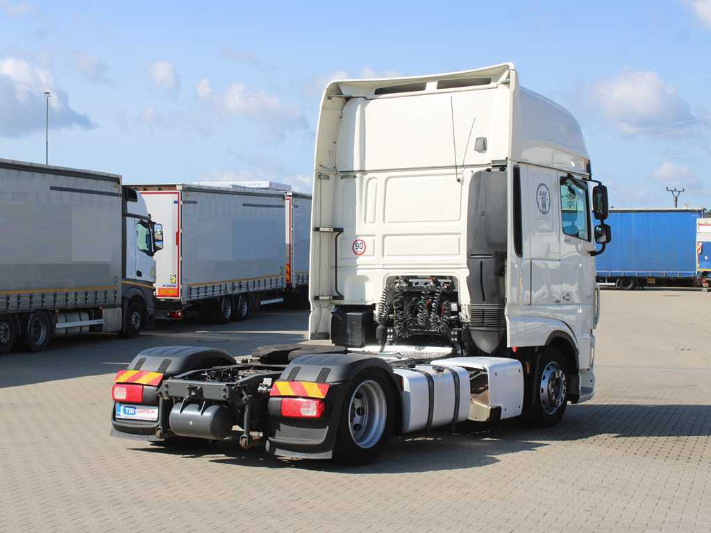 DAF XF 480 FT, EURO 6, LOWDECK, LIGHTHOUSES - Cabeza tractora: foto 4 DAF XF 480 FT, EURO 6, LOWDECK, LIGHTHOUSES - Cabeza tractora: foto 4