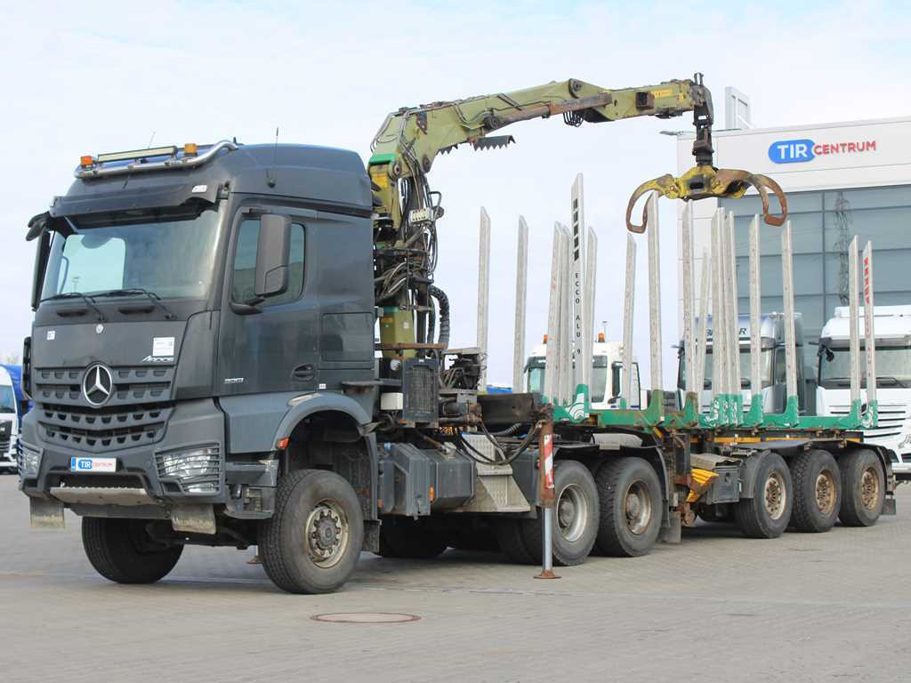 Mercedes-Benz Arocs 3351, 6x6, HYDRAULIC ARM LOGLIFT ET450, TIRES 80% + DOLL (2017) - Cabeza tractora: foto 1 Mercedes-Benz Arocs 3351, 6x6, HYDRAULIC ARM LOGLIFT ET450, TIRES 80% + DOLL (2017) - Cabeza tractora: foto 1