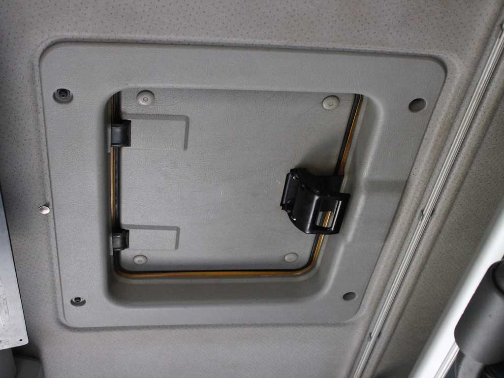 Cabeza tractora Volvo FH 420, EURO 5 EEV, LOWDECK, AIR SUSPENSION, VEB +: foto 15 Cabeza tractora Volvo FH 420, EURO 5 EEV, LOWDECK, AIR SUSPENSION, VEB +: foto 15