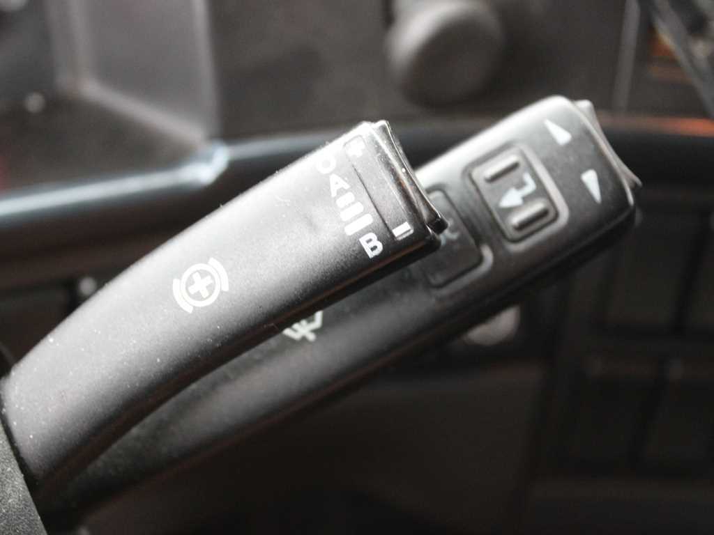 Cabeza tractora Volvo FH 420, EURO 5 EEV, LOWDECK, AIR SUSPENSION, VEB +: foto 10 Cabeza tractora Volvo FH 420, EURO 5 EEV, LOWDECK, AIR SUSPENSION, VEB +: foto 10