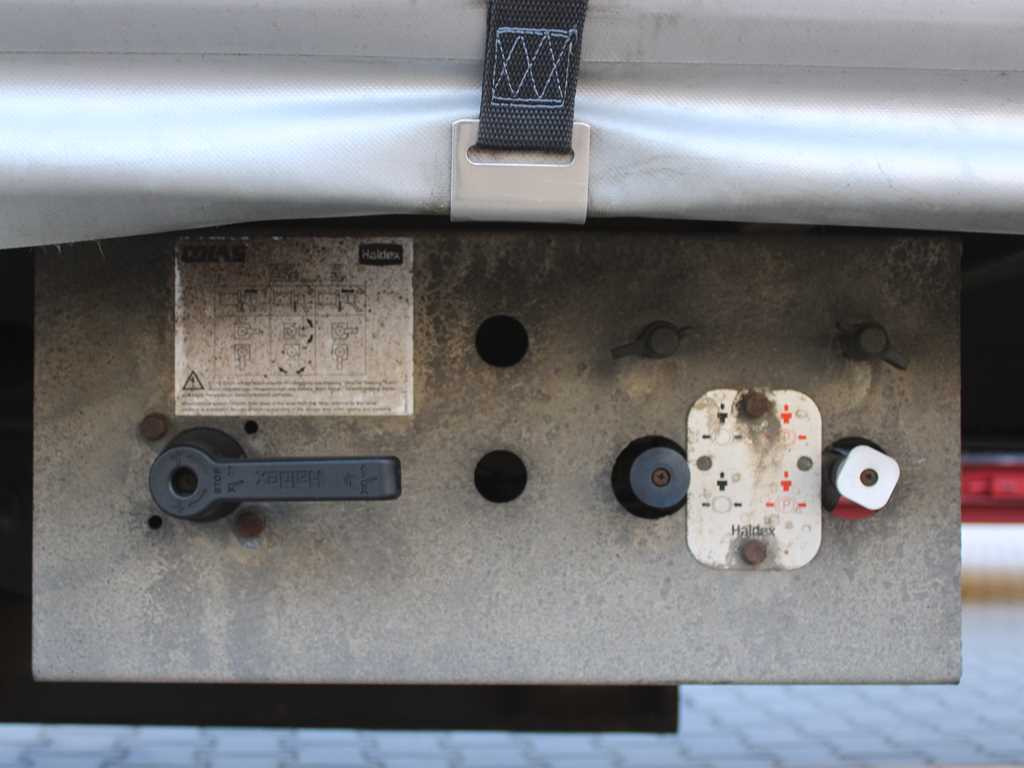 H&W - Remolque con toldo: foto 2 H&W - Remolque con toldo: foto 2