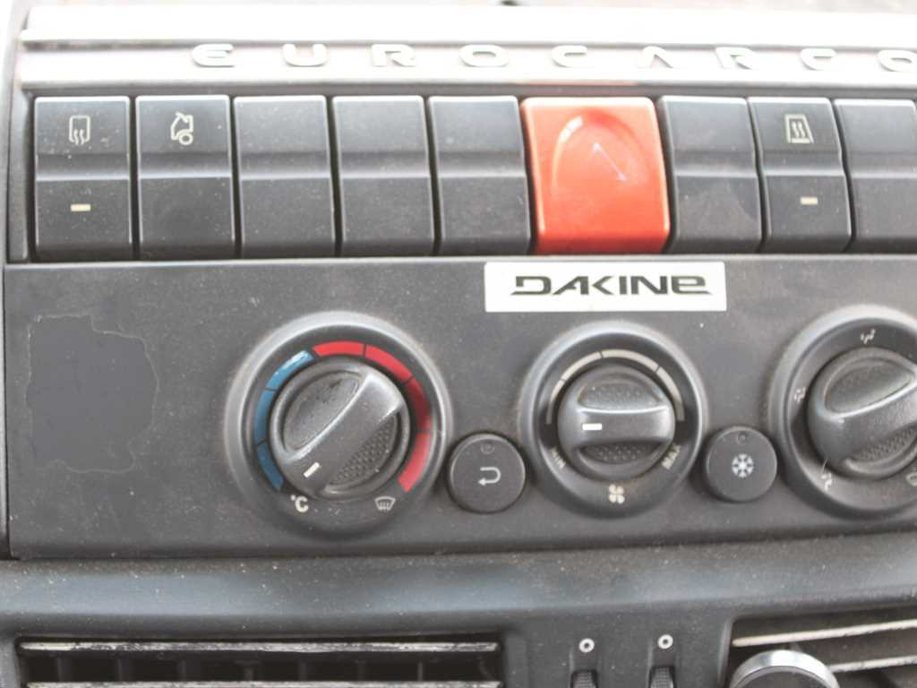 Camión lona Iveco EUROCARGO 120EL22, EURO 5: foto 10