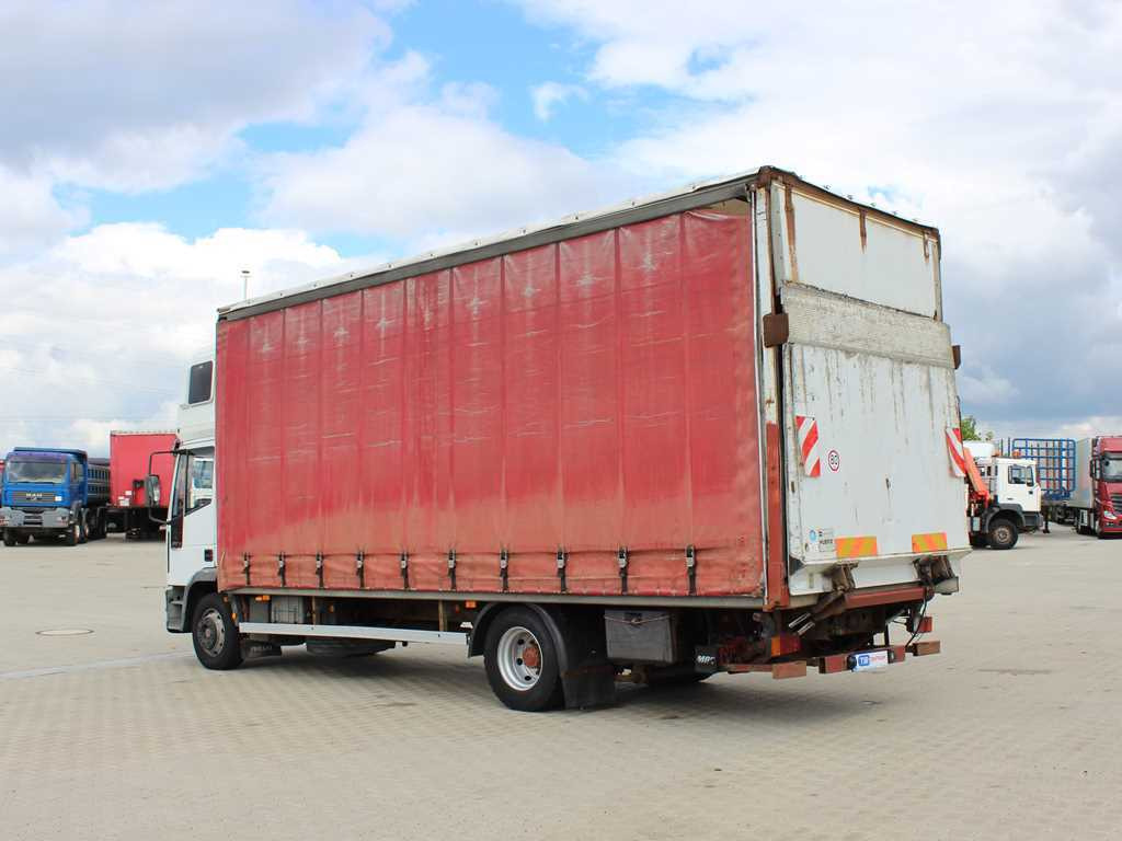 Iveco EUROCARGO ML 120 E, EURO 3, SLEEPING BODY, HYDRAULIC FRONT - Camión lona: foto 5 Iveco EUROCARGO ML 120 E, EURO 3, SLEEPING BODY, HYDRAULIC FRONT - Camión lona: foto 5