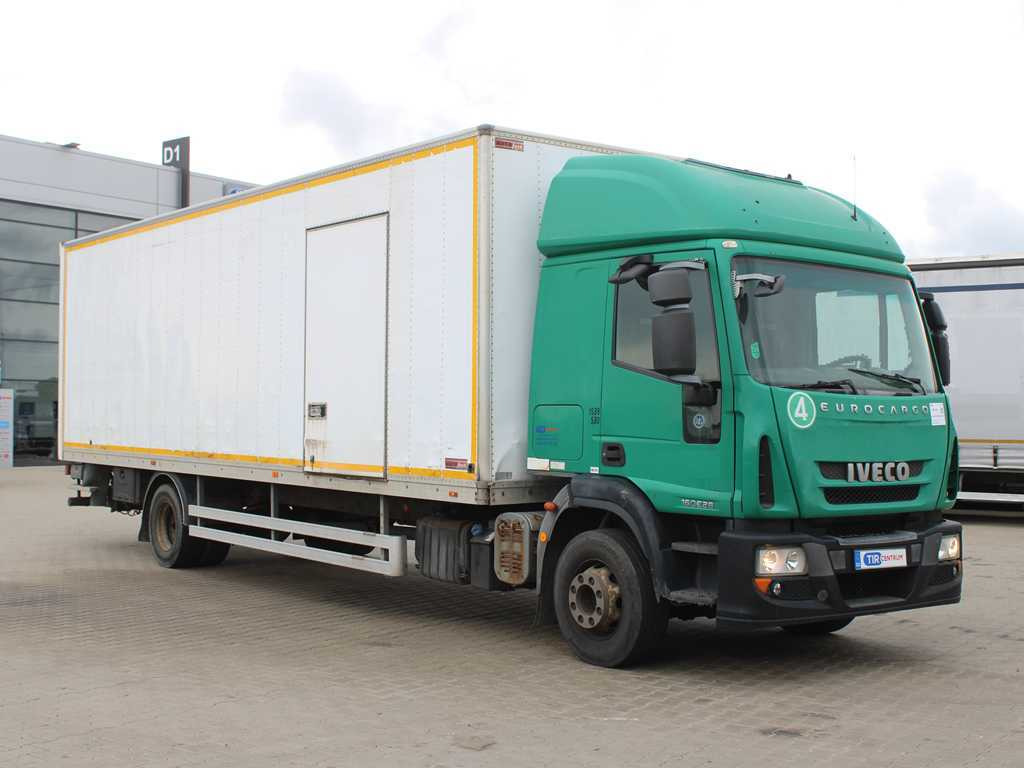 Iveco EUROCARGO ML 160E28, EURO 4, HYDRAULIC FRONT - Camión caja cerrada: foto 2 Iveco EUROCARGO ML 160E28, EURO 4, HYDRAULIC FRONT - Camión caja cerrada: foto 2