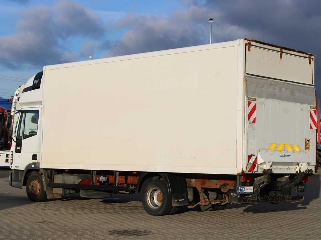 Iveco EUROCARGO ML75E17, TAIL LIFT, SLEEPING CABIN - Camión caja cerrada: foto 4 Iveco EUROCARGO ML75E17, TAIL LIFT, SLEEPING CABIN - Camión caja cerrada: foto 4