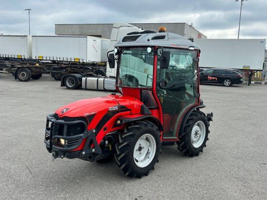 Antonio Carraro SRX 5800 TORA REDCAB, YANMAR; RADIO; KLIMA; RevGuide - Tractor viñedo/ Frutero: foto 1 Antonio Carraro SRX 5800 TORA REDCAB, YANMAR; RADIO; KLIMA; RevGuide - Tractor viñedo/ Frutero: foto 1