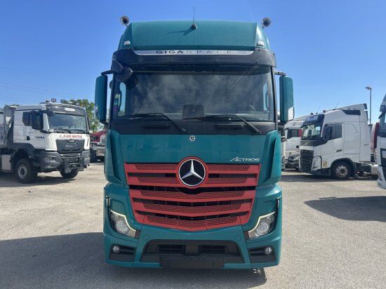 Mercedes-Benz 1851 Low-Deck, Retarder Vollluft/ Full Air - Cabeza tractora: foto 2 Mercedes-Benz 1851 Low-Deck, Retarder Vollluft/ Full Air - Cabeza tractora: foto 2