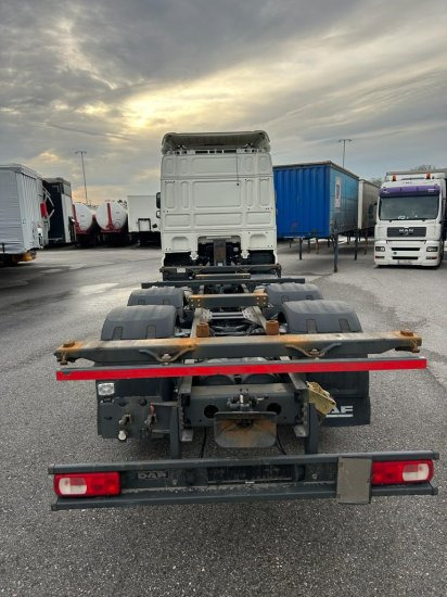 DAF XF 480 FAR BDF Euro 6 Liftachse, Retarder - Portacontenedore/ Intercambiable camión: foto 5 DAF XF 480 FAR BDF Euro 6 Liftachse, Retarder - Portacontenedore/ Intercambiable camión: foto 5