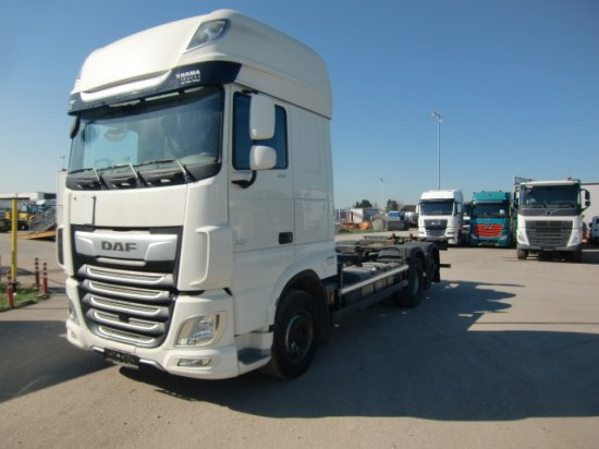 DAF XF 480 FAR BDF SSC Euro 6 Liftachse, Retarder - Portacontenedore/ Intercambiable camión: foto 1 DAF XF 480 FAR BDF SSC Euro 6 Liftachse, Retarder - Portacontenedore/ Intercambiable camión: foto 1