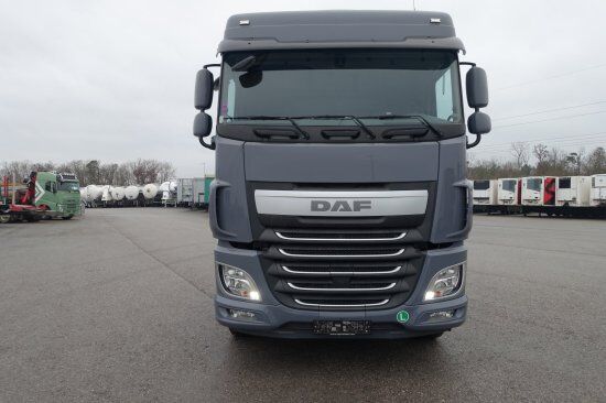 DAF XF 510 mit Penz Ladekran 15Z8.70 inkl. Holzgreifer 6x4 - Camión forestal: foto 2 DAF XF 510 mit Penz Ladekran 15Z8.70 inkl. Holzgreifer 6x4 - Camión forestal: foto 2