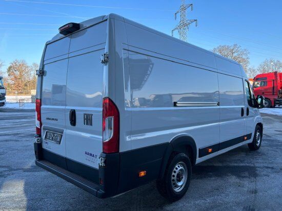 Fiat Ducato MAXI L4H2, 180Ps, Klima, Rückfahrkamera, Schalter - Furgón: foto 5 Fiat Ducato MAXI L4H2, 180Ps, Klima, Rückfahrkamera, Schalter - Furgón: foto 5