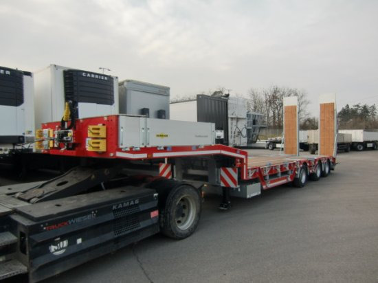 HUMBAUR HTSK 30 schräg, 3-Achs Tieflader, Radmulden, Liftachse, Nachlaufachse, Verzinkt - Góndola rebajadas semirremolque: foto 1 HUMBAUR HTSK 30 schräg, 3-Achs Tieflader, Radmulden, Liftachse, Nachlaufachse, Verzinkt - Góndola rebajadas semirremolque: foto 1