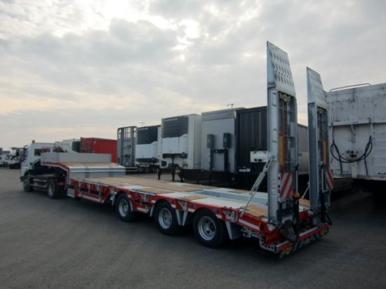 HUMBAUR HTSK 30 schräg, 3-Achs Tieflader, Radmulden, Liftachse, Nachlaufachse, Verzinkt - Góndola rebajadas semirremolque: foto 4 HUMBAUR HTSK 30 schräg, 3-Achs Tieflader, Radmulden, Liftachse, Nachlaufachse, Verzinkt - Góndola rebajadas semirremolque: foto 4