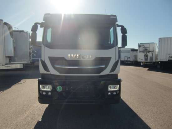 Iveco Stralis AD 260 SYS Milchtankwagen, Tankaufbau, ,Lenkachse + Liftachse, Retarder, 3 Kammern zu 5300l - Cisterna camión: foto 2 Iveco Stralis AD 260 SYS Milchtankwagen, Tankaufbau, ,Lenkachse + Liftachse, Retarder, 3 Kammern zu 5300l - Cisterna camión: foto 2
