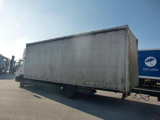 MAN LE 8.220 4x2 BL Planenaufbau + Anhänger Komplettzug - Camión lona: foto 4 MAN LE 8.220 4x2 BL Planenaufbau + Anhänger Komplettzug - Camión lona: foto 4