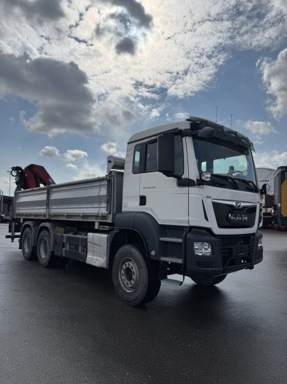 MAN TGS 26.430 6x4 3-Seitenkipper, HMF 2020K-RC Heckkran abnehmbar, - Volquete camión, Camión grúa: foto 3 MAN TGS 26.430 6x4 3-Seitenkipper, HMF 2020K-RC Heckkran abnehmbar, - Volquete camión, Camión grúa: foto 3