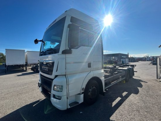 MAN TGX 26.440 BDF, XXL, Retarder, Automatik, E6, Liftachse, Motorschaden, Kurbelwellenschaden - Portacontenedore/ Intercambiable camión: foto 3 MAN TGX 26.440 BDF, XXL, Retarder, Automatik, E6, Liftachse, Motorschaden, Kurbelwellenschaden - Portacontenedore/ Intercambiable camión: foto 3