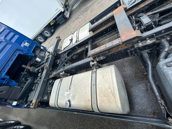 MAN TGX 26.440 XLX 6x2 Liftachse, Euro 6, Motorschaden, engine damage! - Portacontenedore/ Intercambiable camión: foto 5 MAN TGX 26.440 XLX 6x2 Liftachse, Euro 6, Motorschaden, engine damage! - Portacontenedore/ Intercambiable camión: foto 5