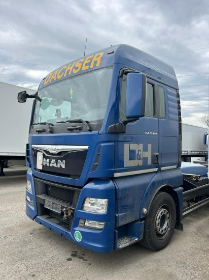 MAN TGX 26.440 XLX 6x2 Liftachse, Euro 6, Retarder, Motorschaden engine damage! - Portacontenedore/ Intercambiable camión: foto 3 MAN TGX 26.440 XLX 6x2 Liftachse, Euro 6, Retarder, Motorschaden engine damage! - Portacontenedore/ Intercambiable camión: foto 3