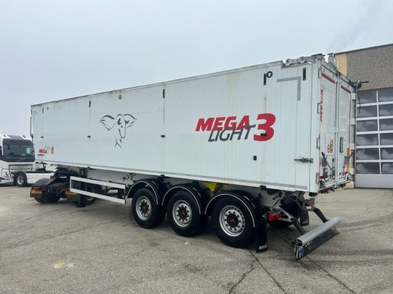 MEGA Alu-Kastenmulde 55m³, SAF-Achsen, Rollplane, Kombiklappe, Stehpodest - Volquete semirremolque: foto 4 MEGA Alu-Kastenmulde 55m³, SAF-Achsen, Rollplane, Kombiklappe, Stehpodest - Volquete semirremolque: foto 4
