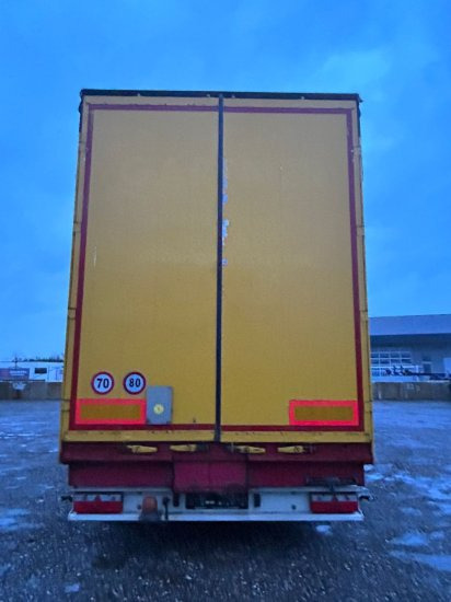 Schwarzmüller ,Fahrzeugtransporter, Mulde + Hubdach,   Edscha-Verdeck, Auffahrtsrampen - Semirremolque lona: foto 5 Schwarzmüller ,Fahrzeugtransporter, Mulde + Hubdach,   Edscha-Verdeck, Auffahrtsrampen - Semirremolque lona: foto 5