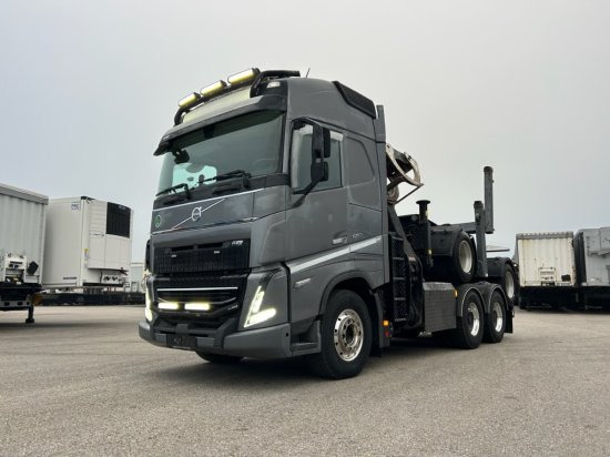 Volvo FH 16 650 6x4 Langholzzug + Doll M2K-9L Nachläufer mit Palfinger Epsilon S260C96, I-Shift, Retarder, - Camión forestal, Camión grúa: foto 1 Volvo FH 16 650 6x4 Langholzzug + Doll M2K-9L Nachläufer mit Palfinger Epsilon S260C96, I-Shift, Retarder, - Camión forestal, Camión grúa: foto 1