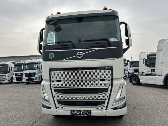 Volvo FH 500 6X2 Euro6, Retarder, Pritsche, Palfinger PK22002-EH - Camión caja abierta, Camión grúa: foto 2 Volvo FH 500 6X2 Euro6, Retarder, Pritsche, Palfinger PK22002-EH - Camión caja abierta, Camión grúa: foto 2