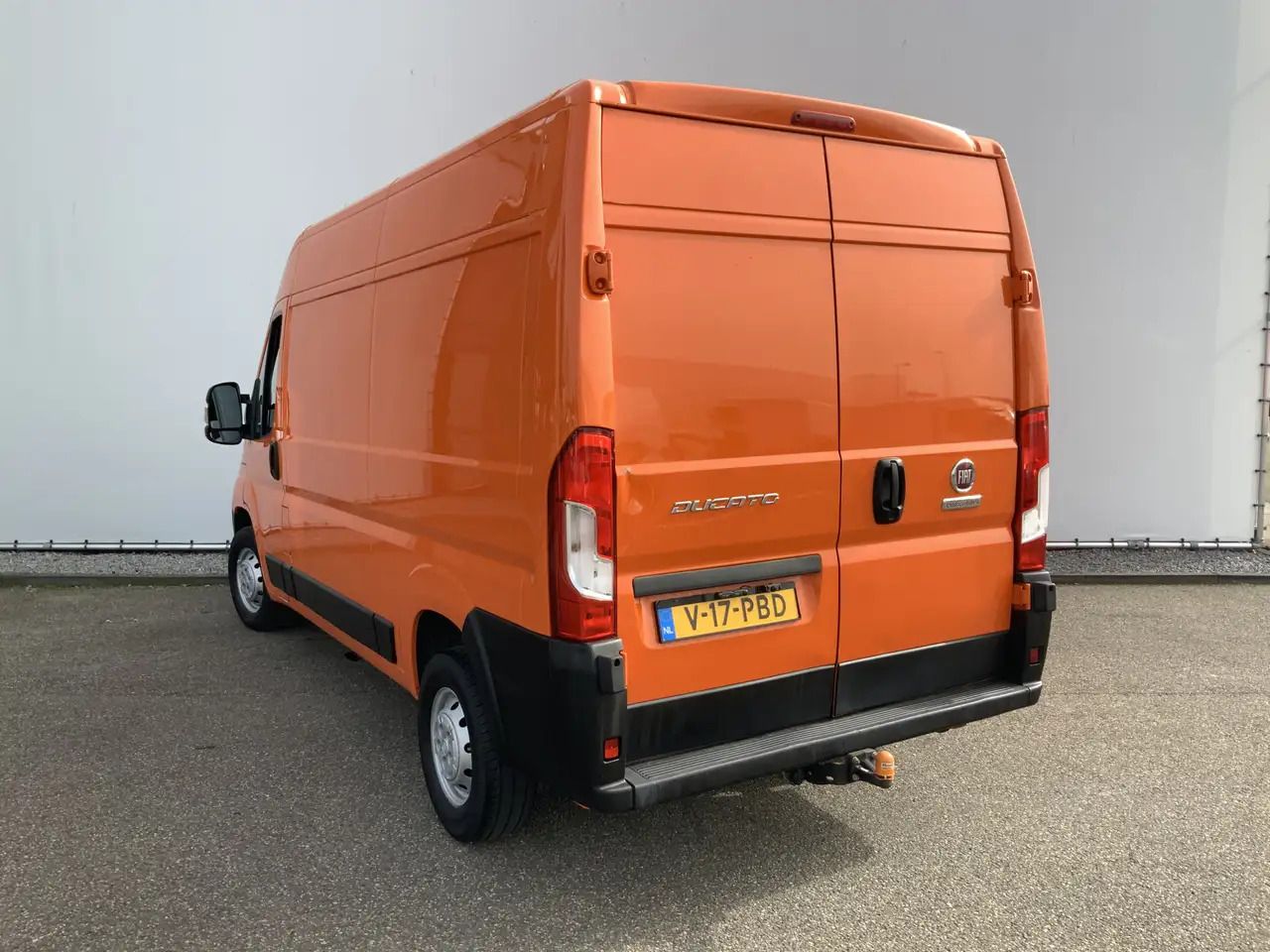 Fiat Ducato 33 2.3 MultiJet L2H2 Airco 3 Ztis Trekhaak 2500 kg - Furgón: foto 2 Fiat Ducato 33 2.3 MultiJet L2H2 Airco 3 Ztis Trekhaak 2500 kg - Furgón: foto 2