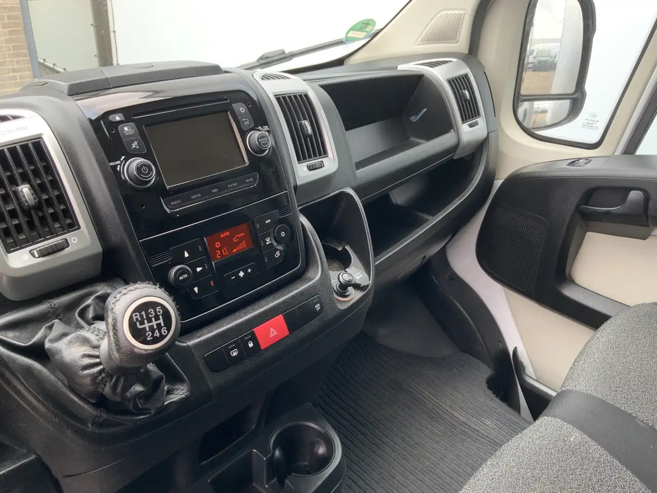Fiat Ducato 35H 2.3 MultiJet L3H1 Meubelbak & Lift & Zijdeur A - Furgoneta: foto 4 Fiat Ducato 35H 2.3 MultiJet L3H1 Meubelbak & Lift & Zijdeur A - Furgoneta: foto 4