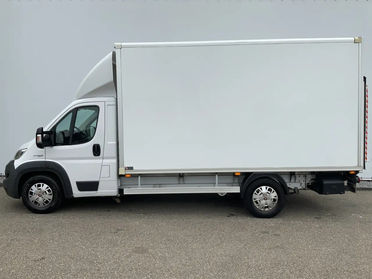 Fiat Ducato 35H 2.3 MultiJet L3H1 Meubelbak & Lift & Zijdeur A - Furgoneta: foto 3 Fiat Ducato 35H 2.3 MultiJet L3H1 Meubelbak & Lift & Zijdeur A - Furgoneta: foto 3