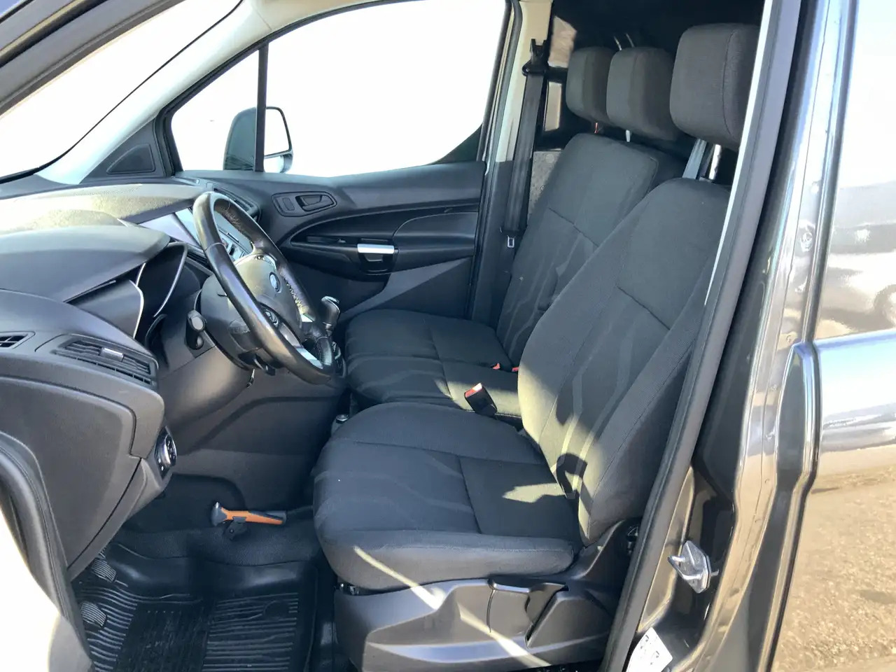 Ford Transit Connect 1.5 TDCI L2 Trend Airco Cruise 3 Zits DakDragers C - Furgón: foto 4 Ford Transit Connect 1.5 TDCI L2 Trend Airco Cruise 3 Zits DakDragers C - Furgón: foto 4