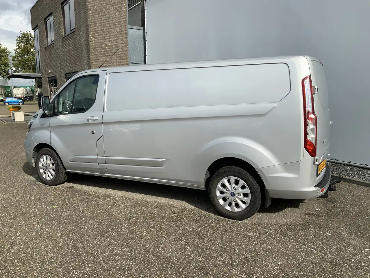 Ford Transit Custom 300 2.0 TDCI (MOTOR DEFECT!!) L2H2 Airco Navi 3 Zi - Furgón: foto 3 Ford Transit Custom 300 2.0 TDCI (MOTOR DEFECT!!) L2H2 Airco Navi 3 Zi - Furgón: foto 3
