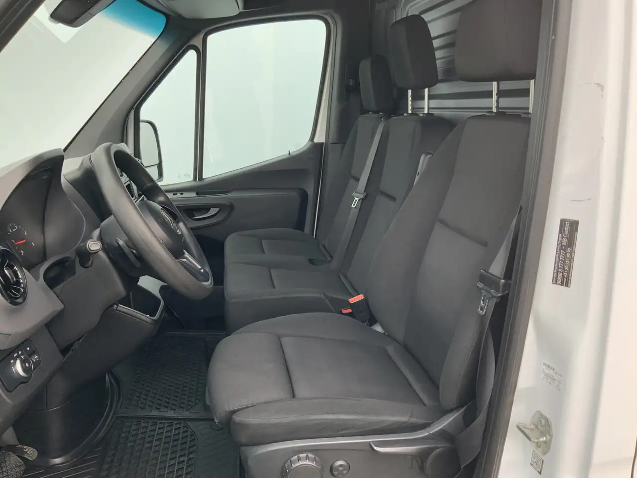 Mercedes-Benz Sprinter 311 2.2 CDI L2H2 Automaat Airco 3 Zits Imperiaal T - Furgón: foto 4 Mercedes-Benz Sprinter 311 2.2 CDI L2H2 Automaat Airco 3 Zits Imperiaal T - Furgón: foto 4