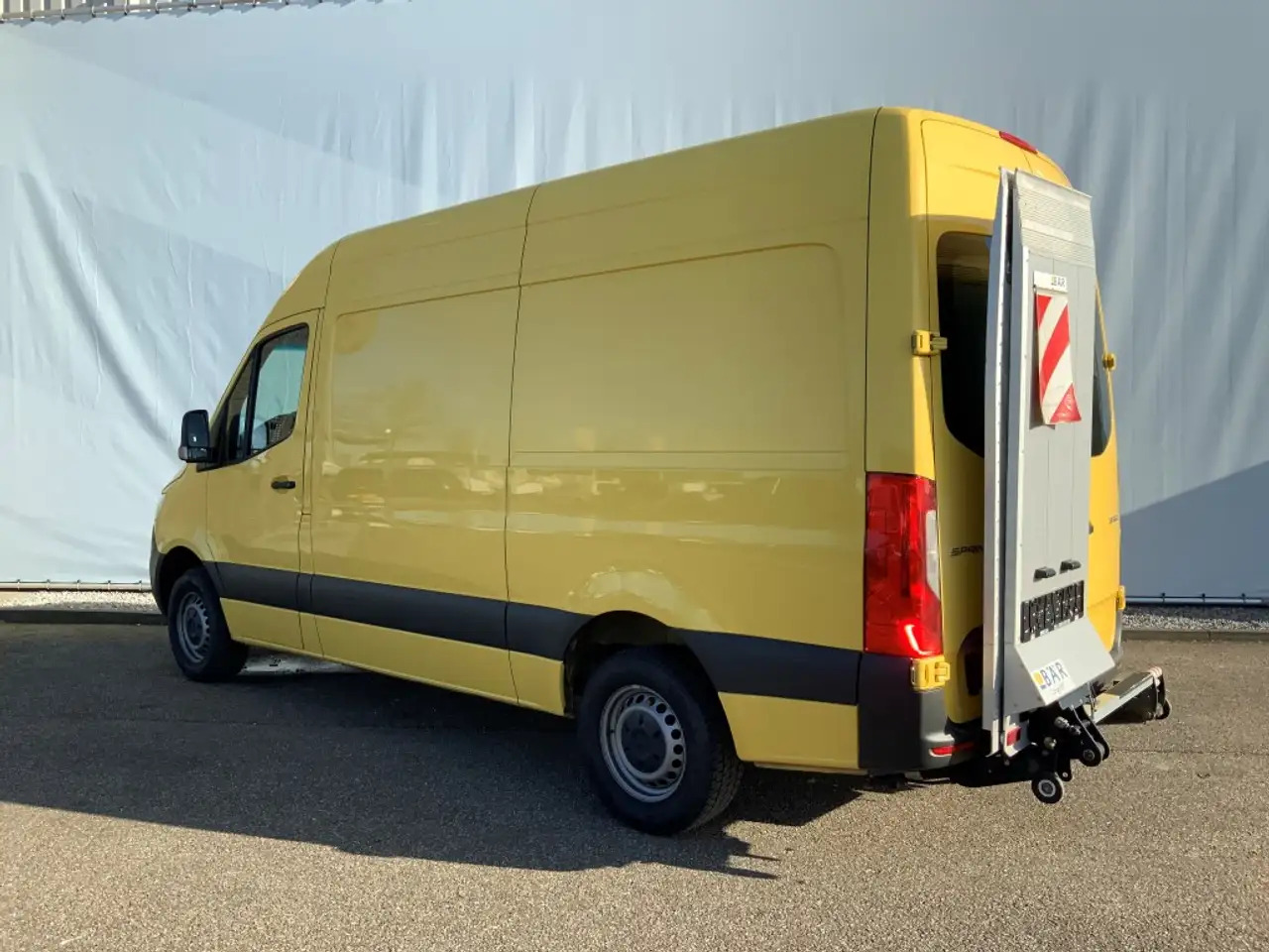 Mercedes-Benz Sprinter 314 2.2 CDI L2H2 & Laadklep& Afstandbediening Airc - Furgón: foto 4 Mercedes-Benz Sprinter 314 2.2 CDI L2H2 & Laadklep& Afstandbediening Airc - Furgón: foto 4