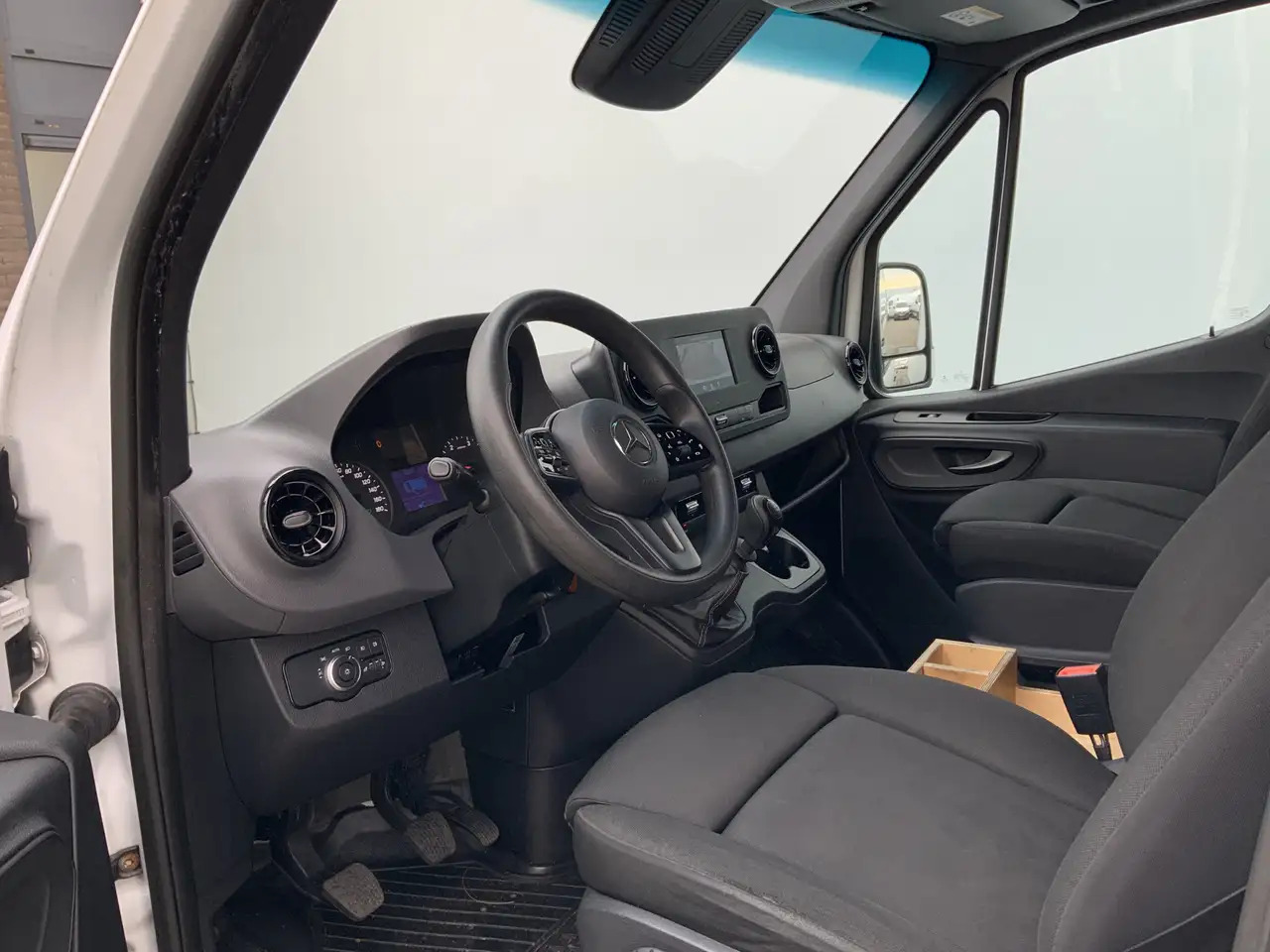 Mercedes-Benz Sprinter 316 2.2 CDI L2H2 Airco Cruise Camera Navi Trekhaak - Furgón: foto 4 Mercedes-Benz Sprinter 316 2.2 CDI L2H2 Airco Cruise Camera Navi Trekhaak - Furgón: foto 4
