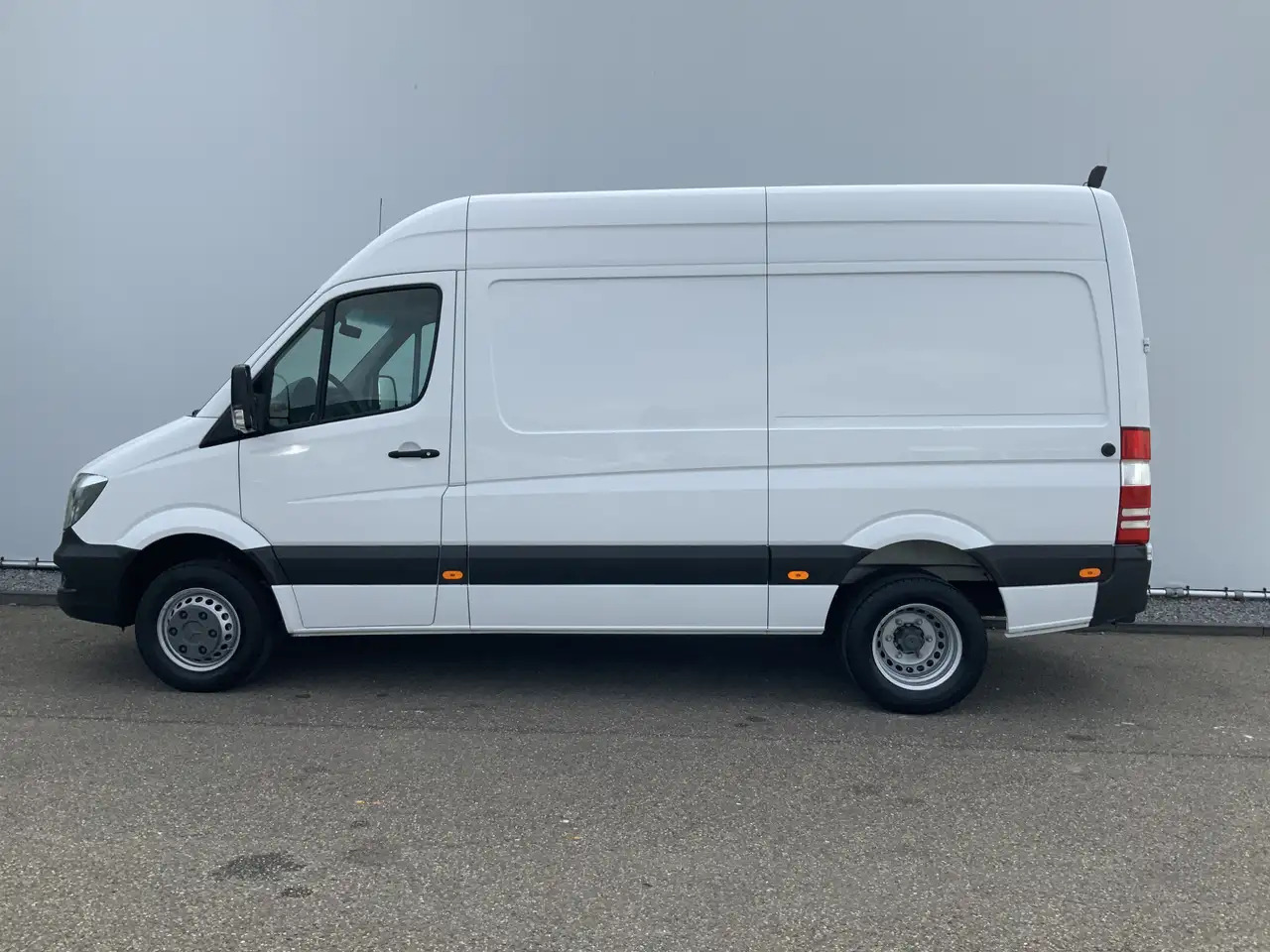 Mercedes-Benz Sprinter 516 2.2 CDI 366 L2H2 Camera Trekhaak 3500 kg Dub L - Furgón: foto 3 Mercedes-Benz Sprinter 516 2.2 CDI 366 L2H2 Camera Trekhaak 3500 kg Dub L - Furgón: foto 3