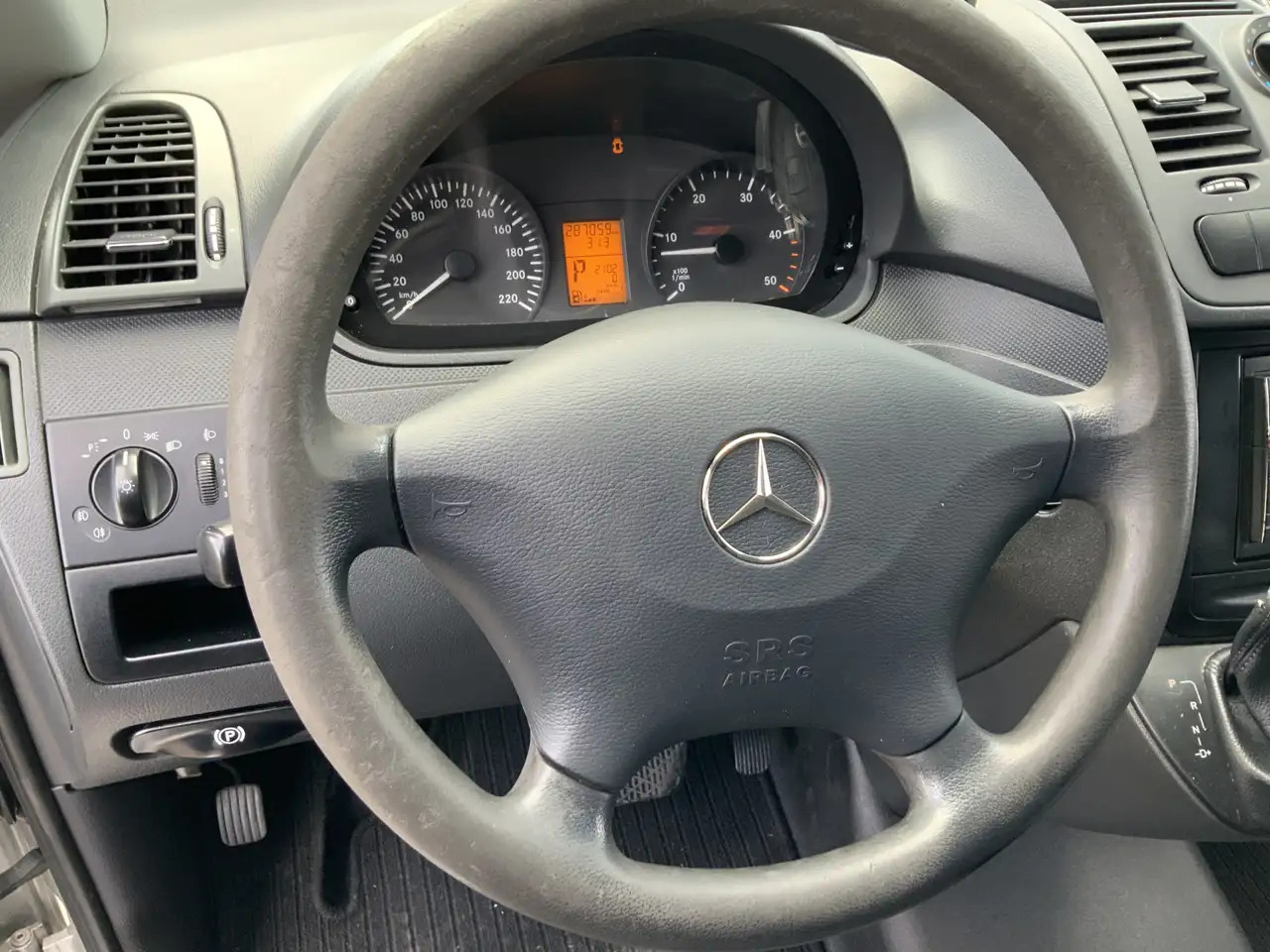 Mercedes-Benz Vito 122 CDI Automaat Koel Auto werkt 100 % 0.gr Airco - Frigorífico furgoneta: foto 4 Mercedes-Benz Vito 122 CDI Automaat Koel Auto werkt 100 % 0.gr Airco - Frigorífico furgoneta: foto 4