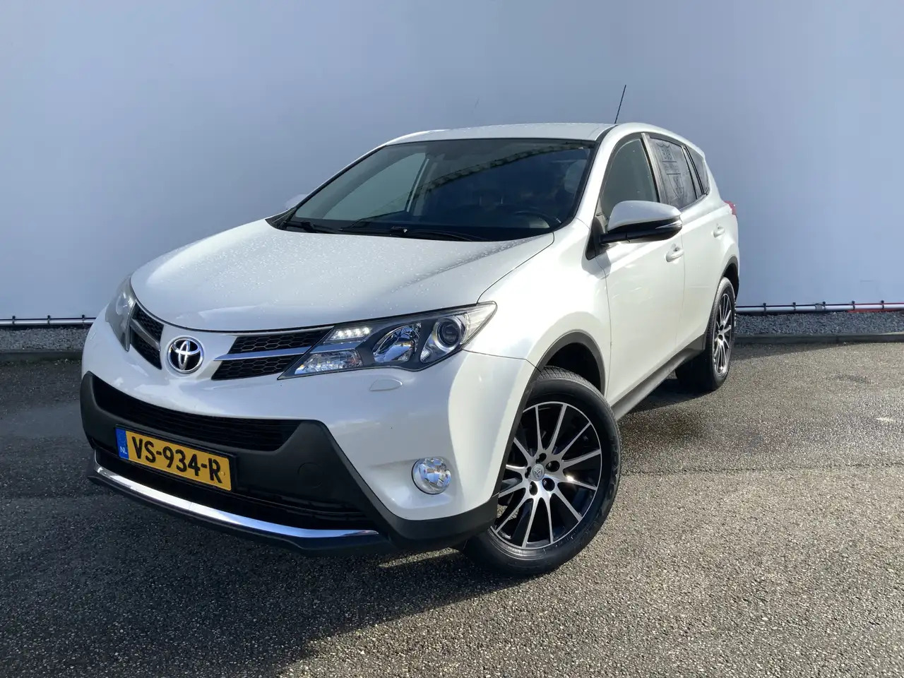 Toyota RAV 4 2.2 D-4D Dynamic 4X4 Grijs Kenteken Airco Navi Cru - Coche: foto 1 Toyota RAV 4 2.2 D-4D Dynamic 4X4 Grijs Kenteken Airco Navi Cru - Coche: foto 1