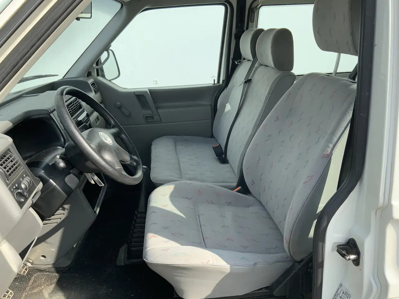 Volkswagen 1.9 TD 292 T800 Dubbel Cab 6 Zits Euro 3 - Furgoneta combi: foto 5 Volkswagen 1.9 TD 292 T800 Dubbel Cab 6 Zits Euro 3 - Furgoneta combi: foto 5