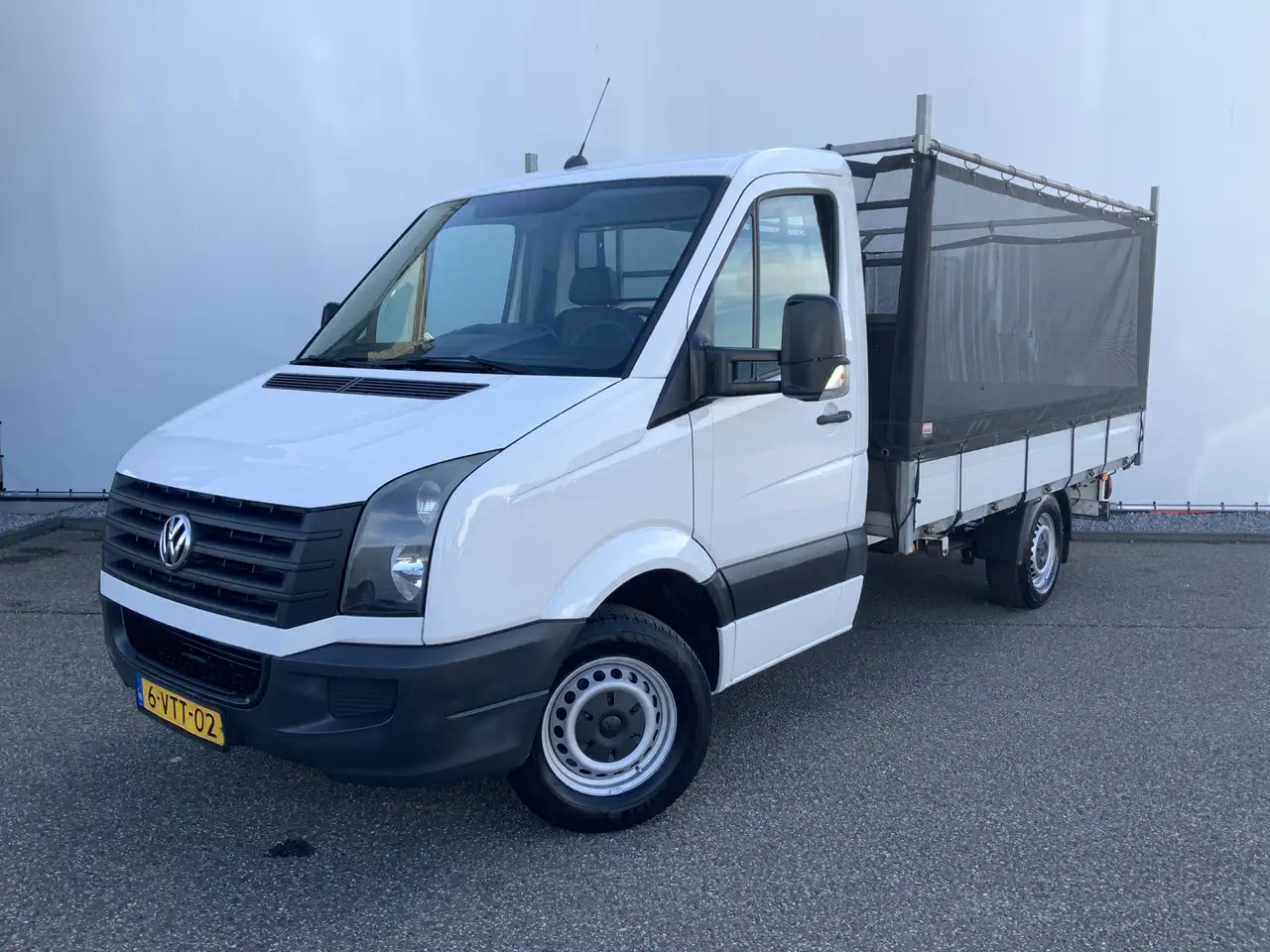 Volkswagen Crafter 50 2.0 TDI L2H1Pick Up Airco Cruise Trekhaak 3500 - Caja abierta furgoneta: foto 1 Volkswagen Crafter 50 2.0 TDI L2H1Pick Up Airco Cruise Trekhaak 3500 - Caja abierta furgoneta: foto 1