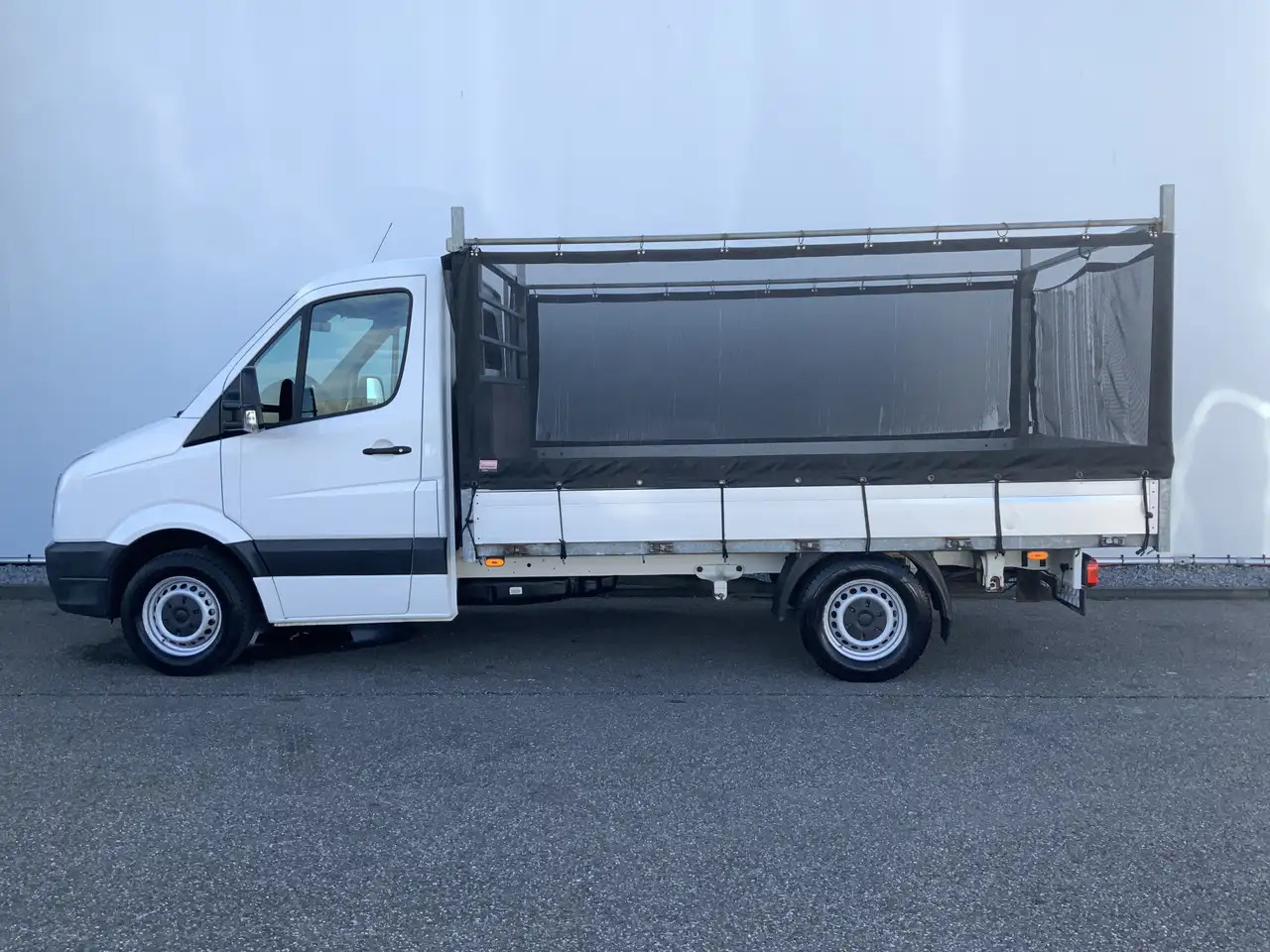 Volkswagen Crafter 50 2.0 TDI L2H1Pick Up Airco Cruise Trekhaak 3500 - Caja abierta furgoneta: foto 3 Volkswagen Crafter 50 2.0 TDI L2H1Pick Up Airco Cruise Trekhaak 3500 - Caja abierta furgoneta: foto 3