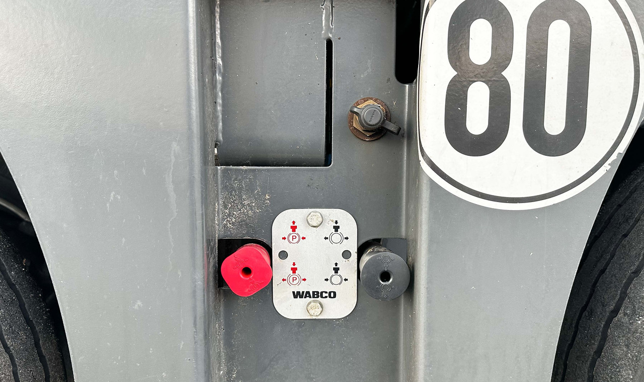 Faymonville MAX Trailer 3-Achs-Tiefbett mit Pendelachsen - Góndola rebajadas semirremolque: foto 5 Faymonville MAX Trailer 3-Achs-Tiefbett mit Pendelachsen - Góndola rebajadas semirremolque: foto 5