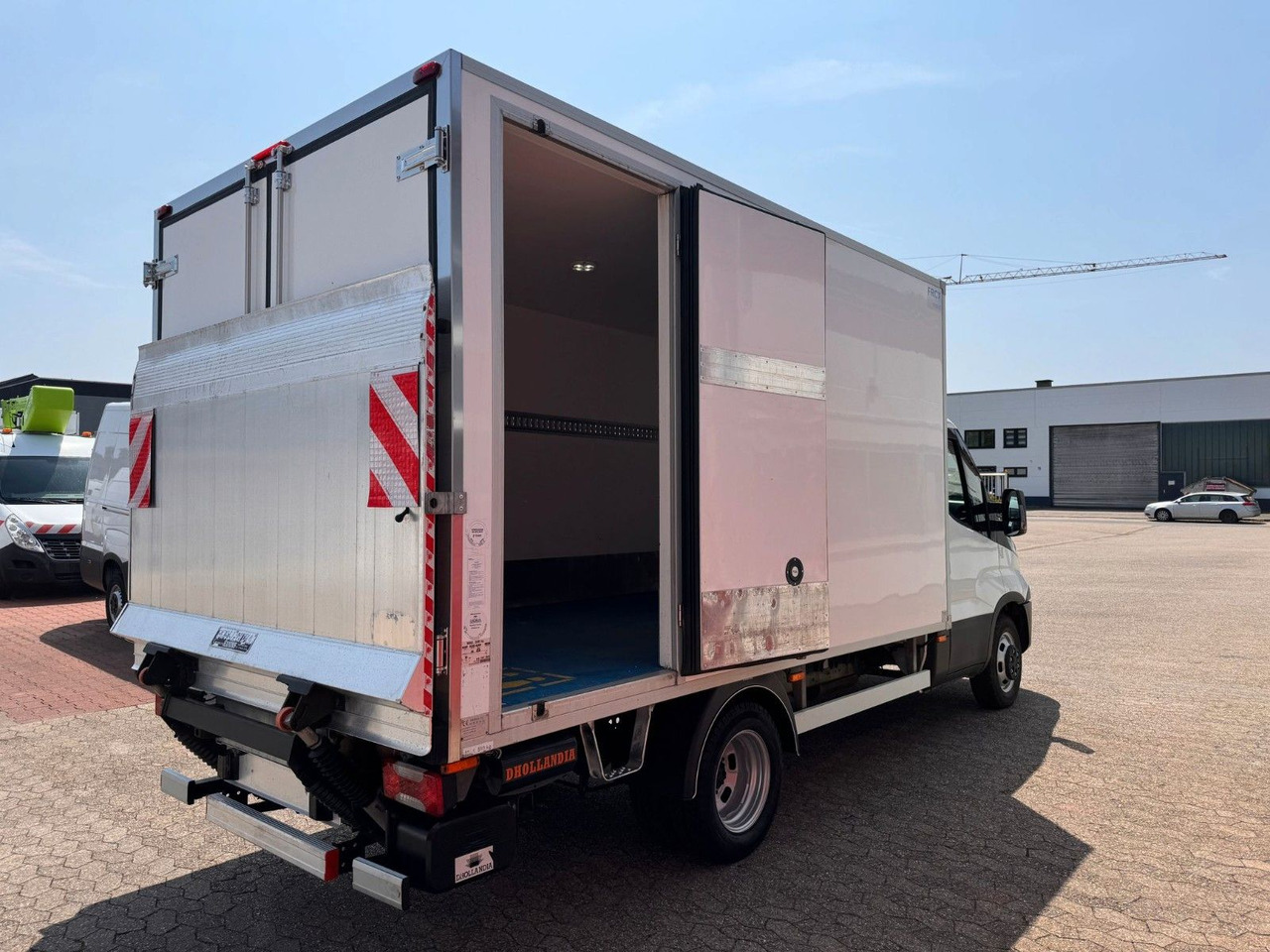 Iveco Daily 35C16 Tiefkühlkoffer Carrier Pulsor350 LWB - Frigorífico furgoneta: foto 5 Iveco Daily 35C16 Tiefkühlkoffer Carrier Pulsor350 LWB - Frigorífico furgoneta: foto 5