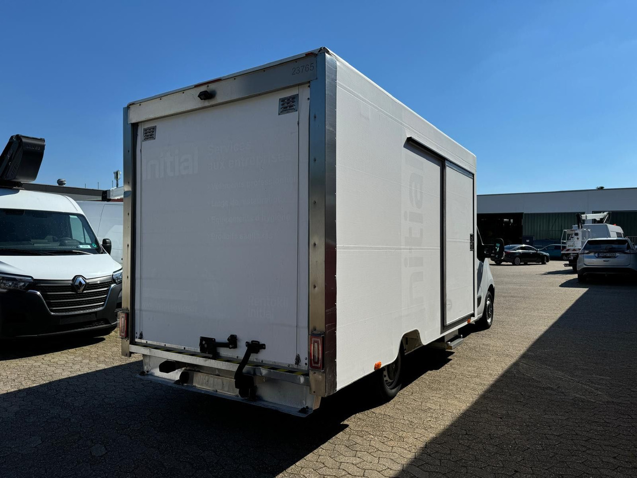 Renault Master Koffer mit Auffahrrampe 1200kg Nutzlast - Furgoneta: foto 4 Renault Master Koffer mit Auffahrrampe 1200kg Nutzlast - Furgoneta: foto 4