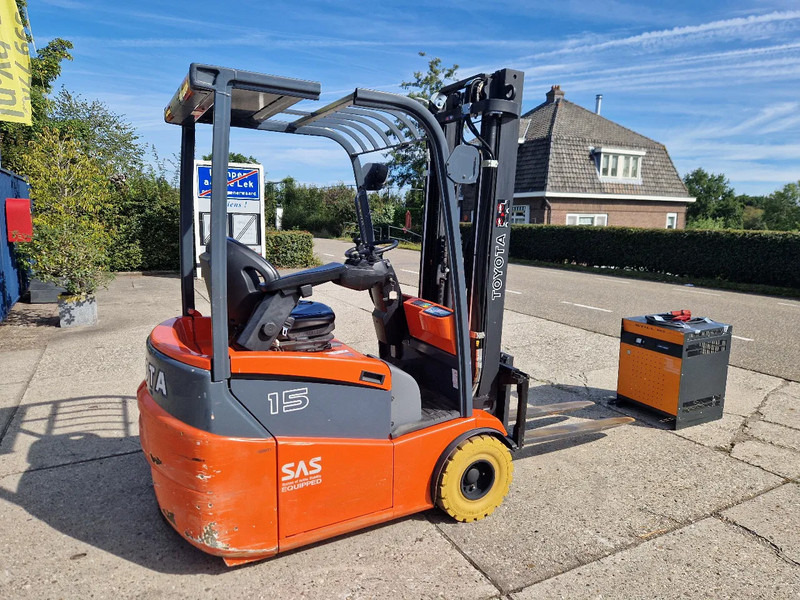 Carretilla elevadora eléctrica Toyota 1500 kg. elektrisch hefhoogte 5.00m.: foto 1